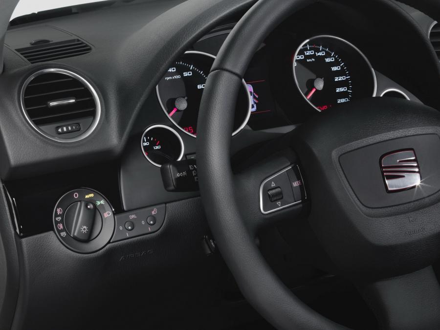  Seat Exeo 2009 года  (фото 113 из 180)